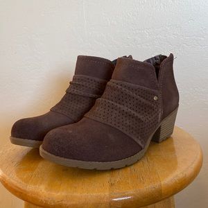 Brown Suede Earth Origins Ankle Booties Wide